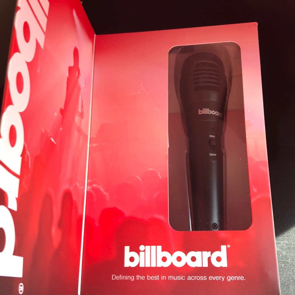 Dynamic Microphone - Picture 2 of 4